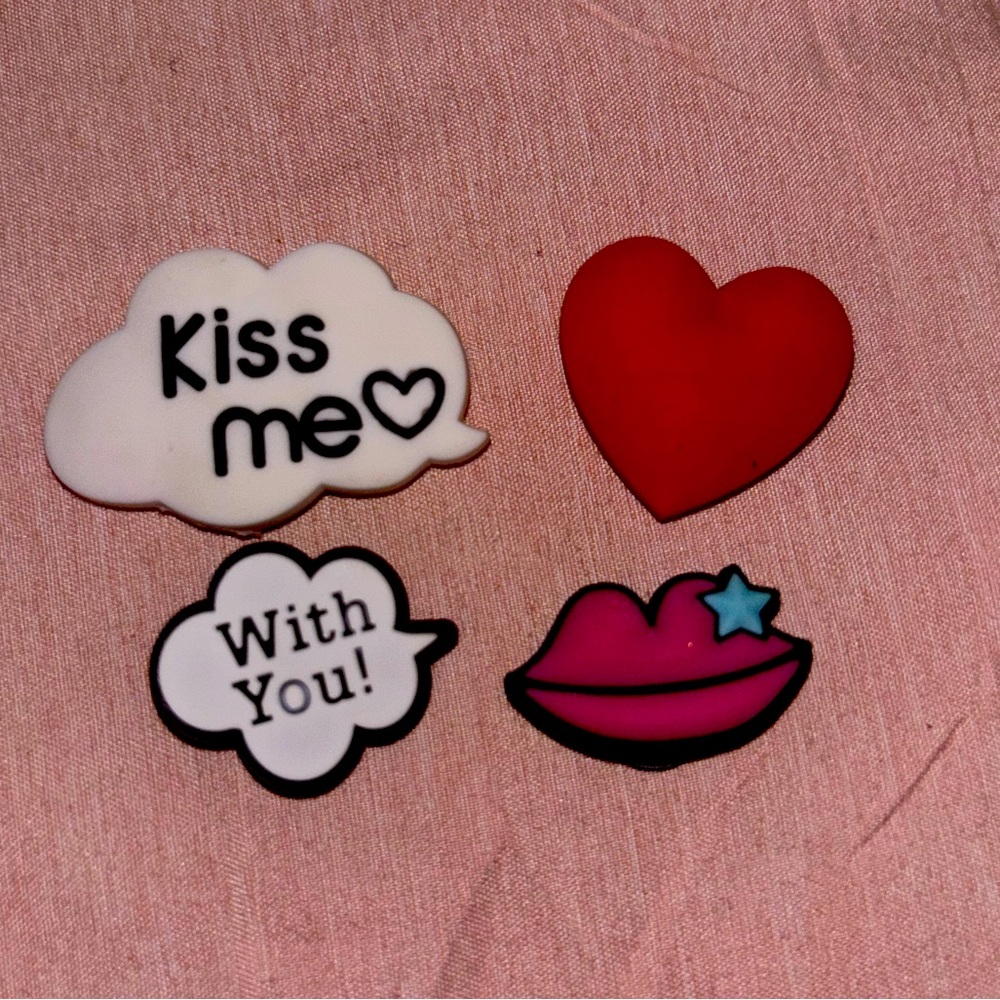 Fun Love Emoji Croc Accessories Set (USED)